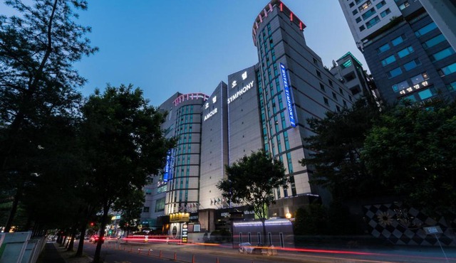 Symphony Hotel