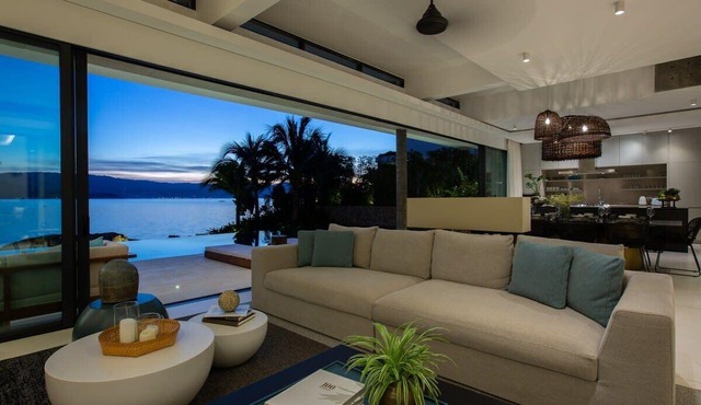 Syrah 3-bedroom Beachfront Villa in Koh Samui
