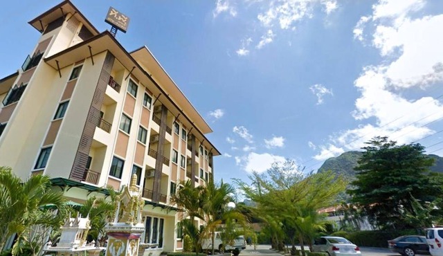T.P. Place Hotel