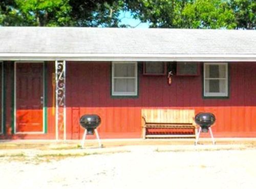 Table Rock Lake Glamping Stay in Branson, Missouri