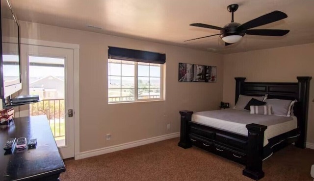 TACIT SHADOW - "Escape" Two Bedroom Suite w/Balcony - Sleeps 9 Guests in Beds