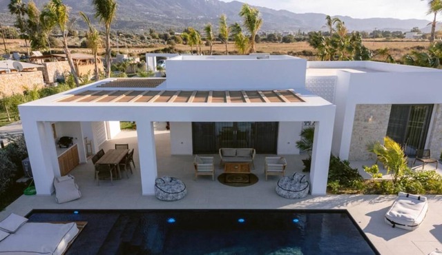 Taf Boutique Beachfront 2 bedroom Villa