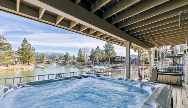 Tahoe Keys Lakefront 5BR 4BA Hot Tub, Billiards