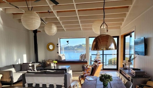 Taieri Mouth Beach Retreat 30 minutes from Dunedin