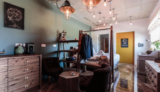 Talbot & Bons Studio Flat