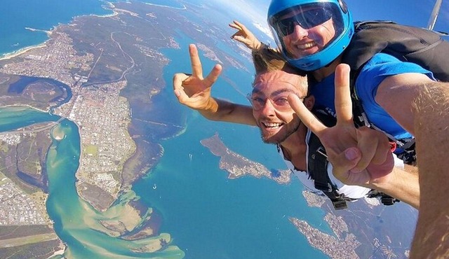Tandem Skydive Experience over Newcastle Beach from Sydney