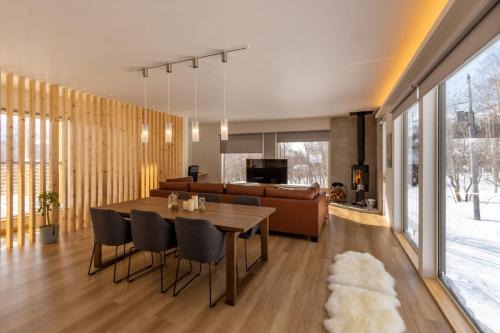 Tanuki House with spacious living room close to Rusutsu Resort