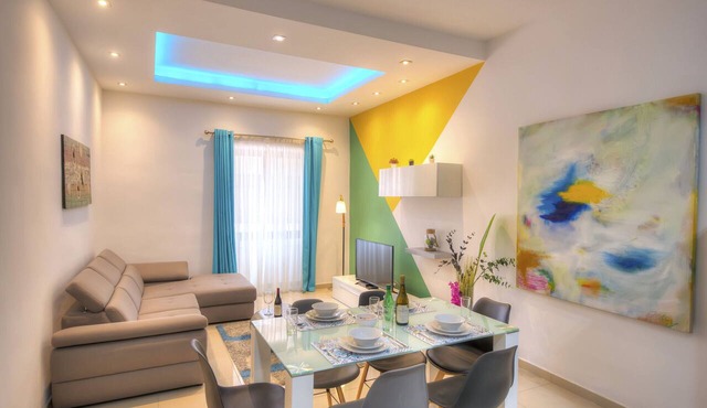 Tastefully furnished 3beds/3baths, 2balconies WVID1