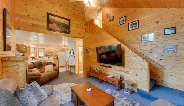 Tee Pro | Golf Course, Family Friendly, Close to Yellowstone