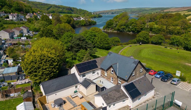 Teifi Villa