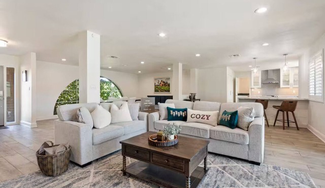 Tempe Oasis - Private Pool Near Scottsdale, ASU & Airport