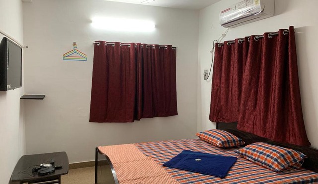 Temple Tree Homes Next to Sankara Nethralaya & Apollo Hospitals Service Apartments With Exclusive Kitchen