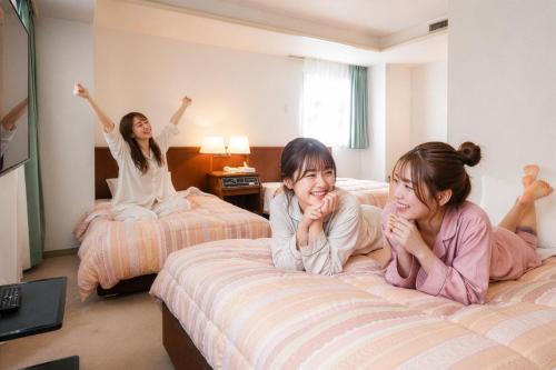 Tendo Central Hotel