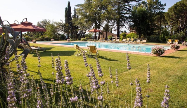 Tenuta Bartolucci - Ten Bedroom Villa, Sleeps 20