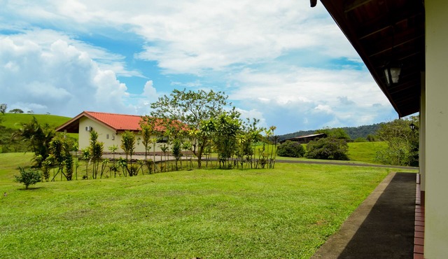 Termales del Bosque & Hot Springs