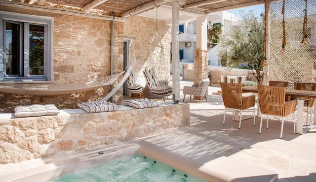 TERRA E SOLE spa suite Aegina