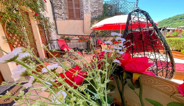 Terrazza Bella/air-con, Spoleto central, 10 mins walk/train station, Rome 1 hr
