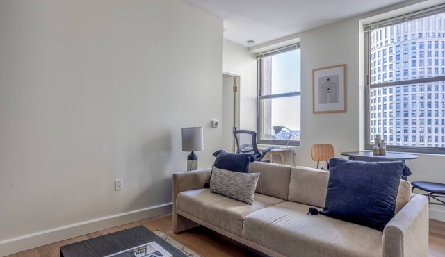 Terrific Back Bay 1BR w/Gym & W/D, nr Shopping, by Blueground