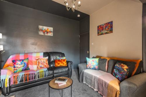 Testimony 3 Bedrm 2 bathroom Cozy Cushy Calm Home