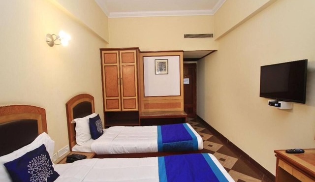 Textures&Artistic Rooms Stay near Metro station