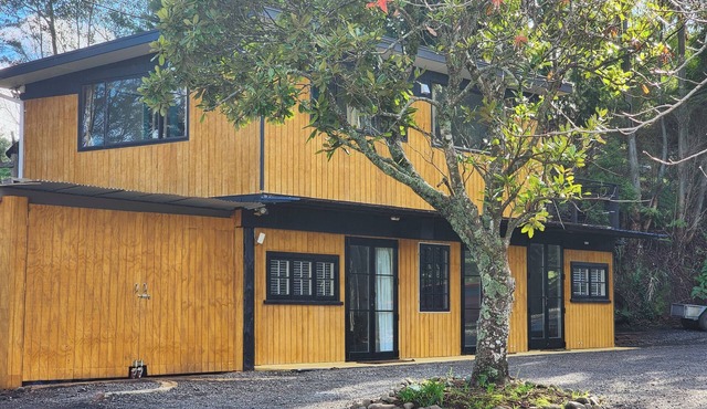 Thames River Valley Studio Retreat 2