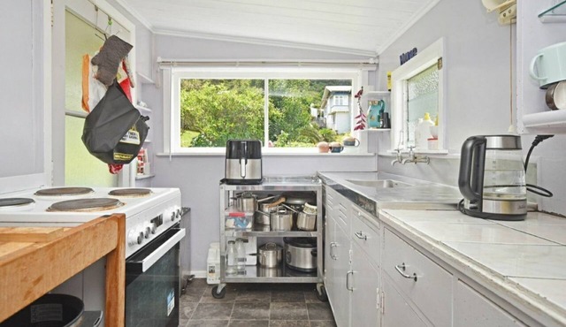 Thames Seaview Cottage