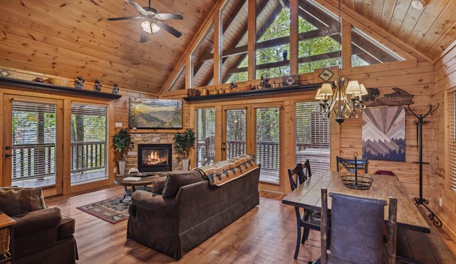 The Adventure Lodge Located in Black Bear Falls Resort with 3 King Suites!