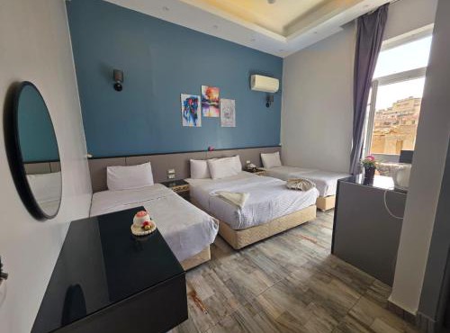 The Australian Hostel