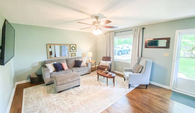The Aviary Cottage: Bunkbed, Near Playground, Swing, Full Fence, Central to all