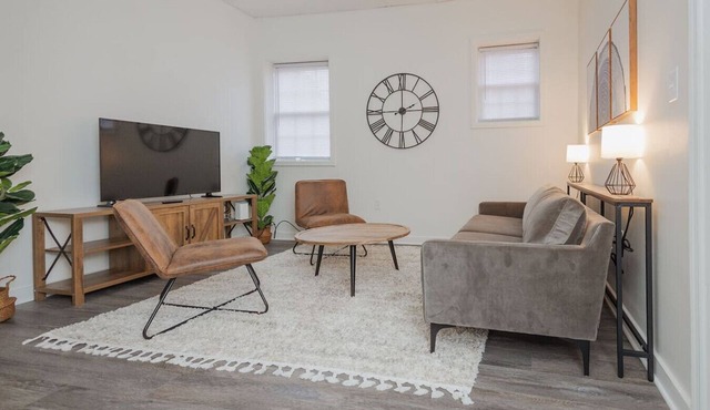 The Awesome Abode- 2 bedroom apartment