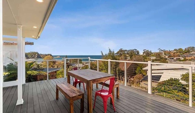 The Bach House Pet Friendly in Malua Bay