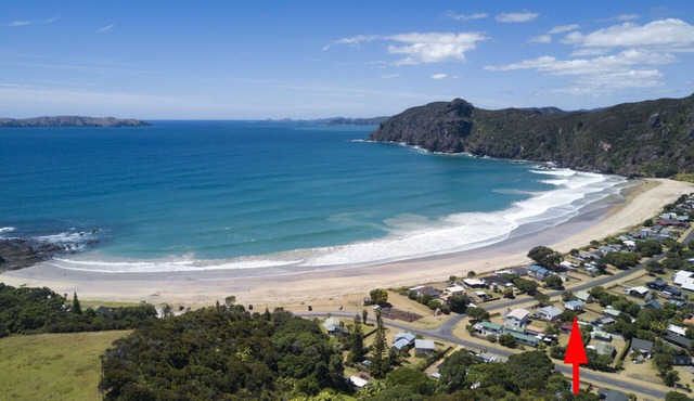 The Beach Bach - Basic kiwi bach perfect for a relaxing holiday.