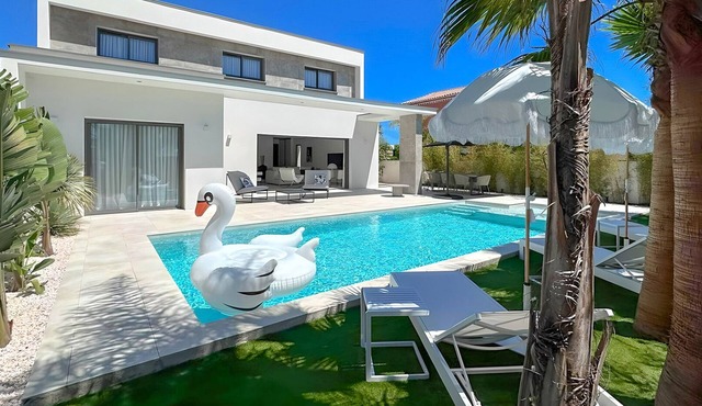 THE BEACH HOUSE