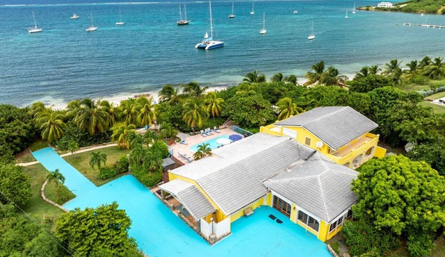 The Beach House - Sandy Waterfront Villa