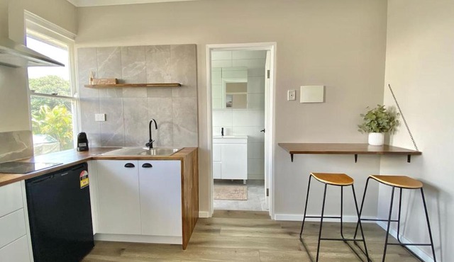 The Beach Side Micro Apartment With Free Parking