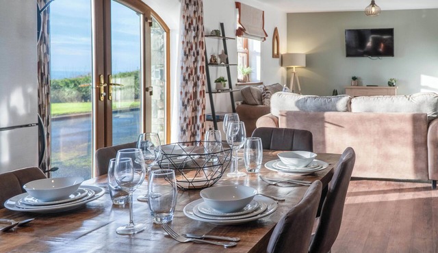 The Beacon - 3 Bed - Ludchurch