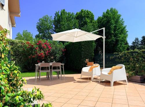The Beekeeper, country escape with terrace & bike room near Parma