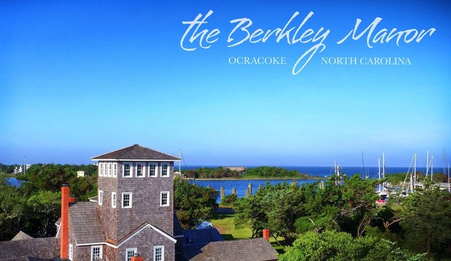 The Berkley Manor - An estate on Silver Lake