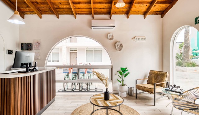 The Best Spot in Ensenada: Room Near Beach: Pool+Jacuzzi