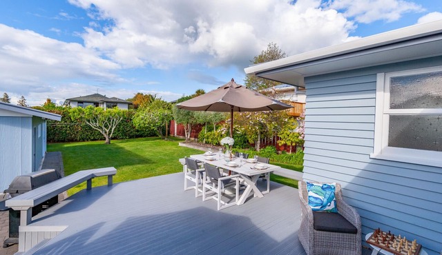 The Birches - Rainbow Point Holiday Home