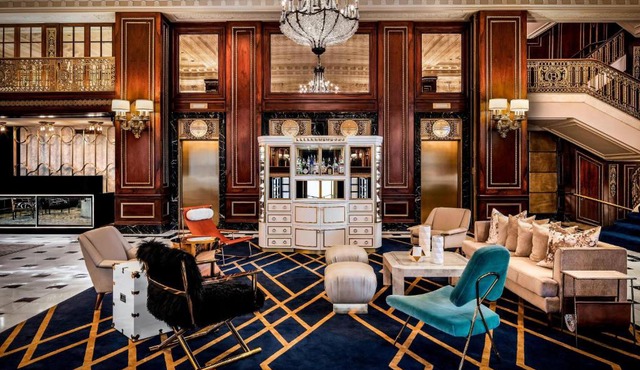 The Blackstone, Autograph Collection