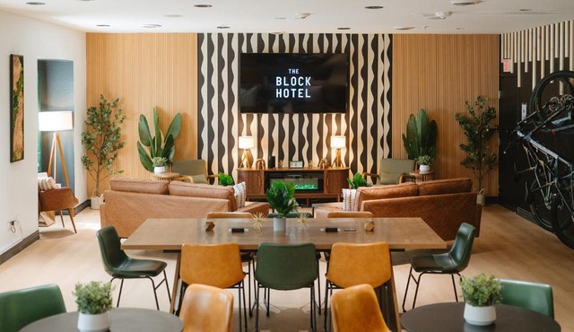 The Block Hotel Bentonville