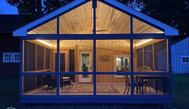 The Blue Elm - A Historic Berkshire Cottage
