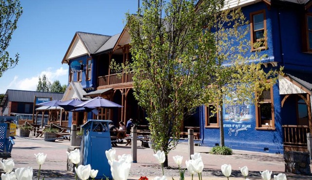 The Blue Pub