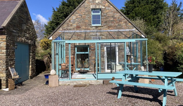 The Blue Studio at Taras Land