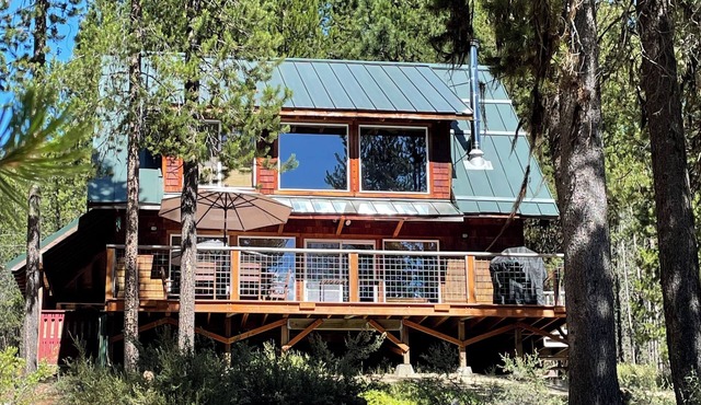 The Cabin at Crescent Creek. Best of the Central Oregon area at Crescent Lake!