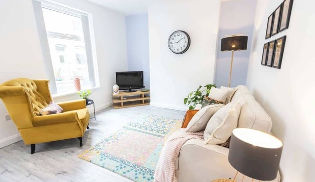 The Canalside Escape | Stylish 2BR Hebden Hideaway
