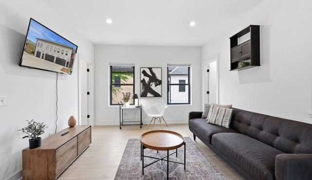 The Capital Loft: Work-Ready Long-Term Retreat