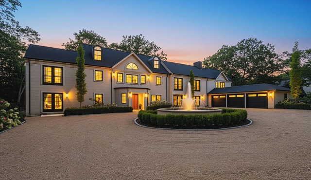 The Charles Château Private Estate 6 Bedrooms, 5+ Bathrooms, Sleeps 14