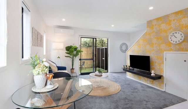 The Charming Getaway: 1BR Home
